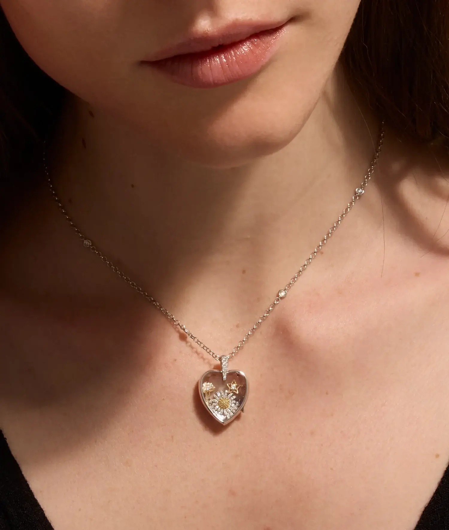 Amate Diamond Heart White Gold Locket 18K - Image 4