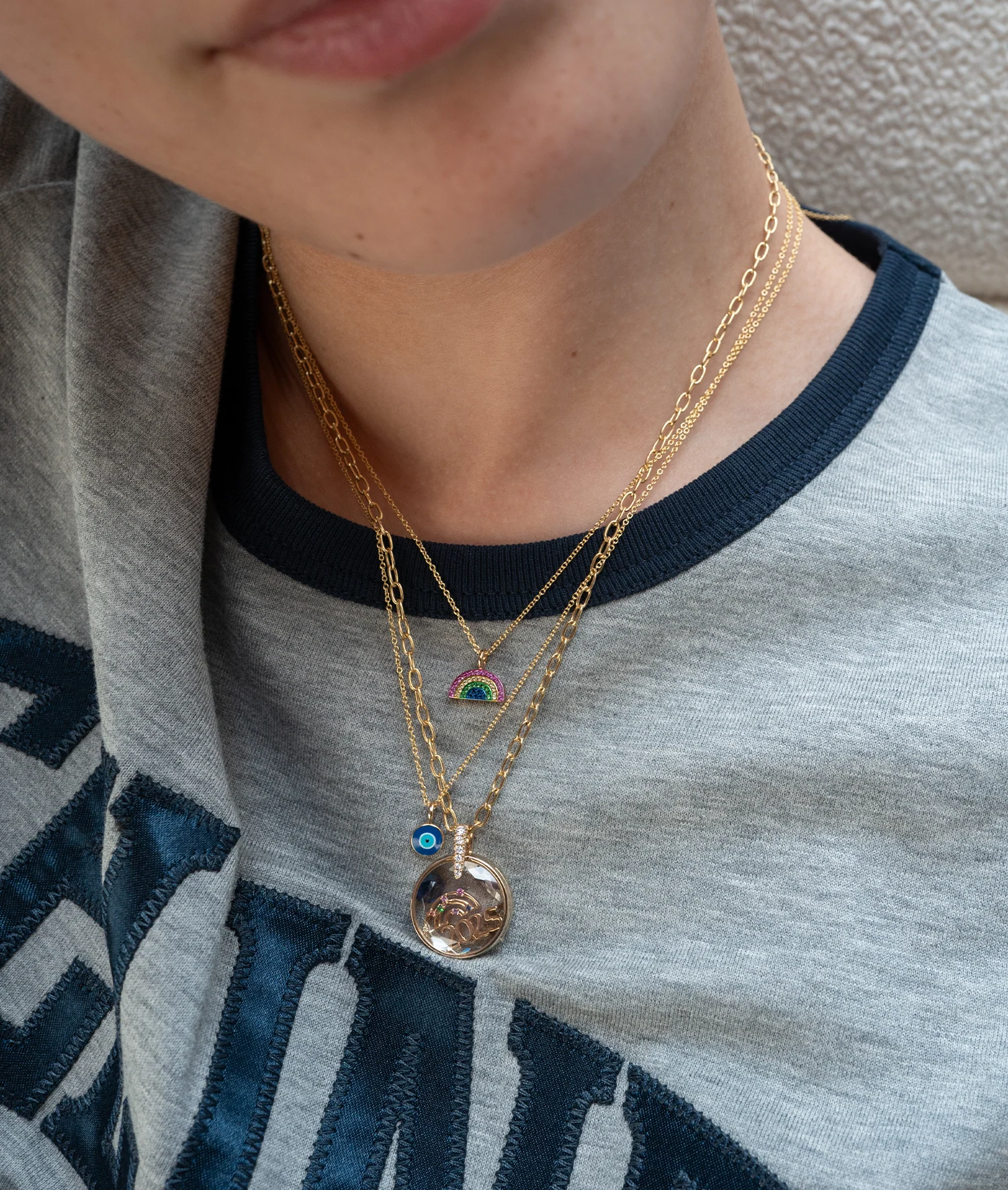 Sapphire Rainbow Pendant - Image 2
